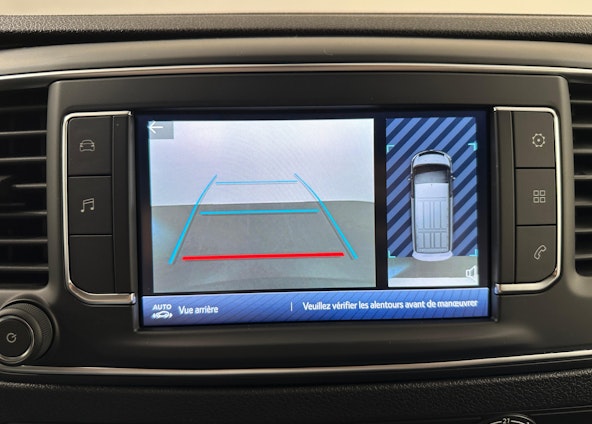 Vehicle image 9 Vehicle image 9