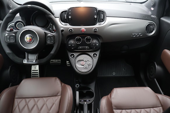 FIAT 595 Abarth 1.4 T-Jet 165 Turismo 4