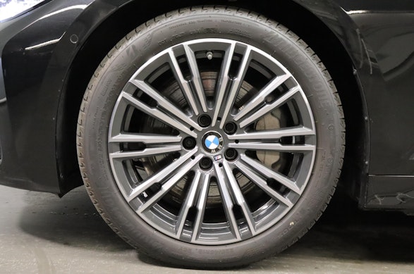 BMW 330i xDrive SAG Touring 11
