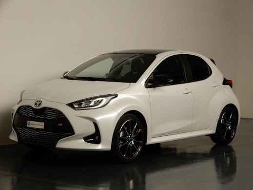 TOYOTA Yaris 1.5 VVT-i HSD GR Sport 1
