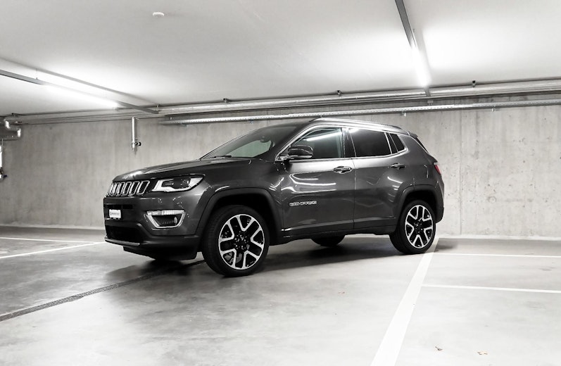 Vehicle image JEEP COMPASS