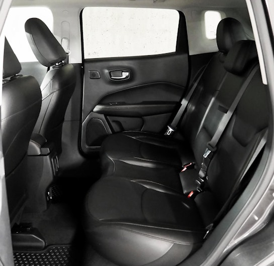 Vehicle image JEEP COMPASS