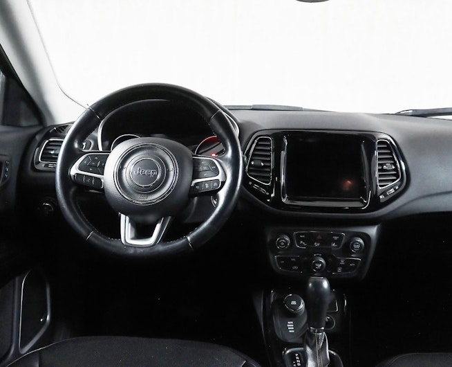 Vehicle image JEEP COMPASS