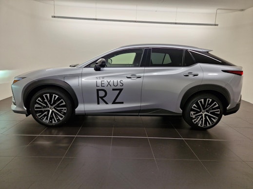 LEXUS RZ 450e Comfort 1