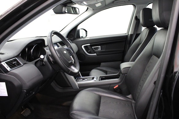LAND ROVER Discovery Sport 2.0 TD4 180 SE 2