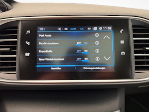 https://vehicle.imgix.net/3051652/ef8d0071-ff7a-4805-a0eb-8d0344a88c33.jpg