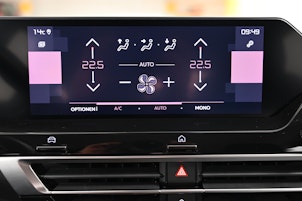 Vehicle image CITROEN C4 1.2 PureTech Swiss Edition