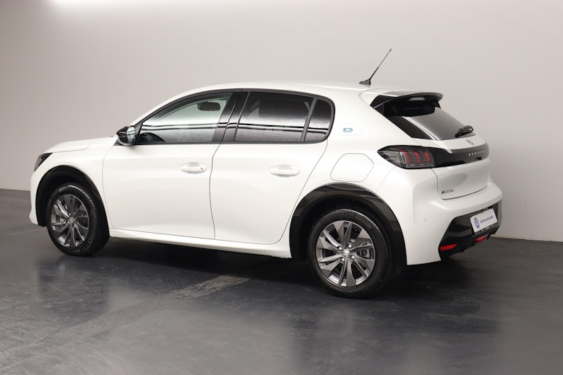 Vehicle image PEUGEOT 208