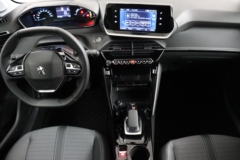 Vehicle image PEUGEOT 208