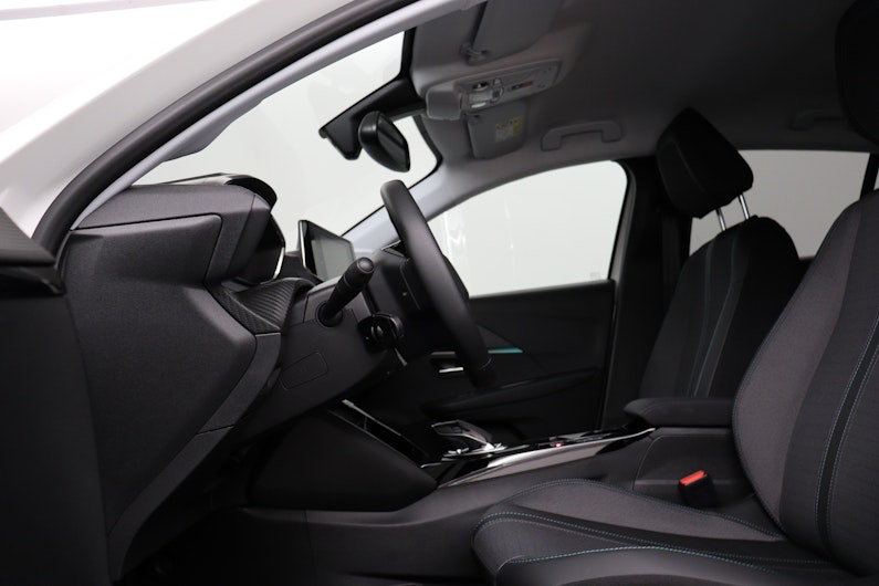 Vehicle image PEUGEOT 208