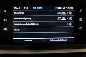 Vehicle image PEUGEOT 208 e-Allure - 100% Electric