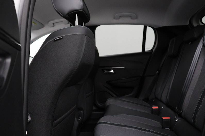 Vehicle image PEUGEOT 208