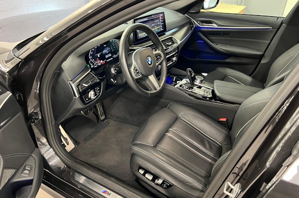 BMW 520d xDrive paddles Touring 4