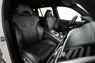 https://vehicle.imgix.net/3054820/686b158e-a7bf-44d1-a9fd-d6d53e3b2be4.jpg