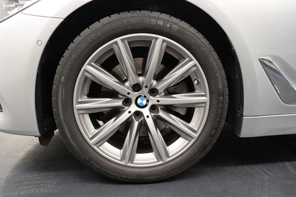 BMW 520d xDrive paddles Touring 3