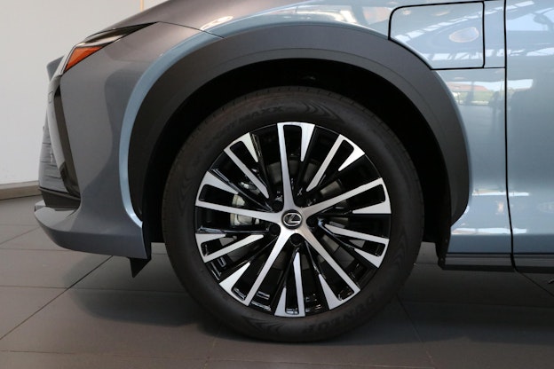 Vehicle image 10 Vehicle image 10