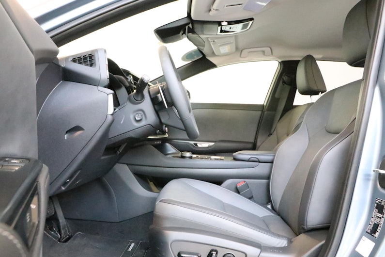 Vehicle image LEXUS RZ