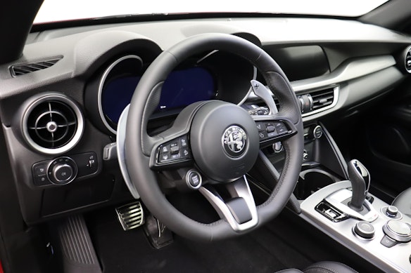 ALFA ROMEO Stelvio 2.0 Q4 280 Veloce 10