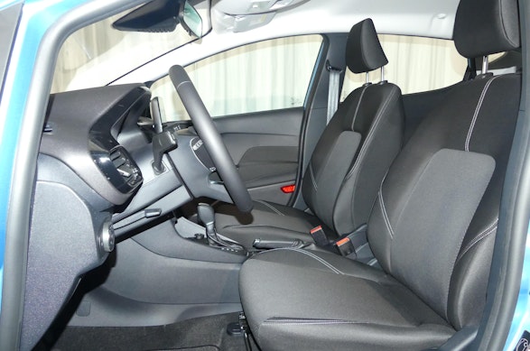 FORD Fiesta 1.0 EcoB Hybrid Cool & Connect 9
