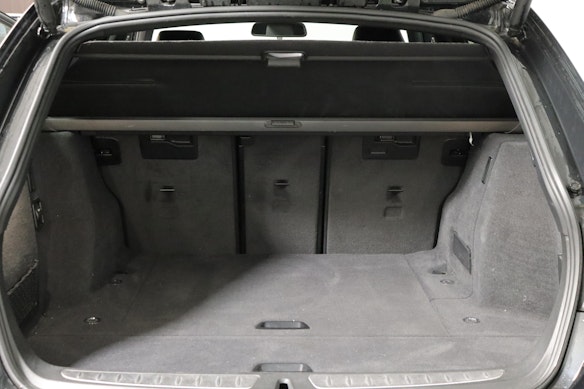 BMW 330d xDrive SAG Touring 12