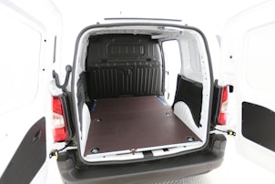 Vehicle image OPEL -e Cargo 2.4 t XL Electric