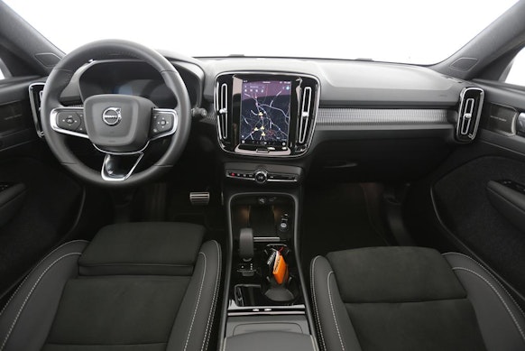 VOLVO XC40 P8 Twin Pro AWD 5