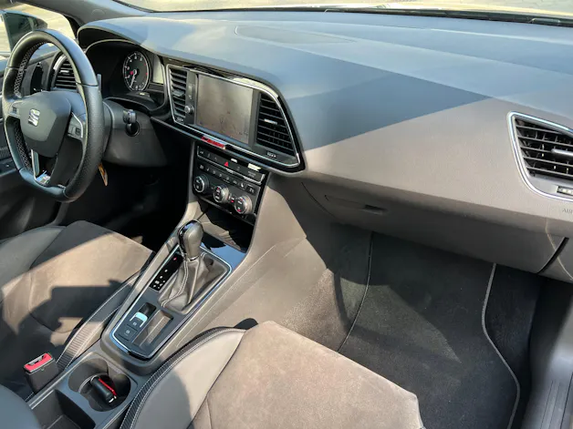 SEAT Leon ST 2.0 TSI 300 Cupra 4Drive DSG