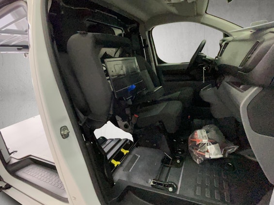 Vehicle image 12 Vehicle image 12