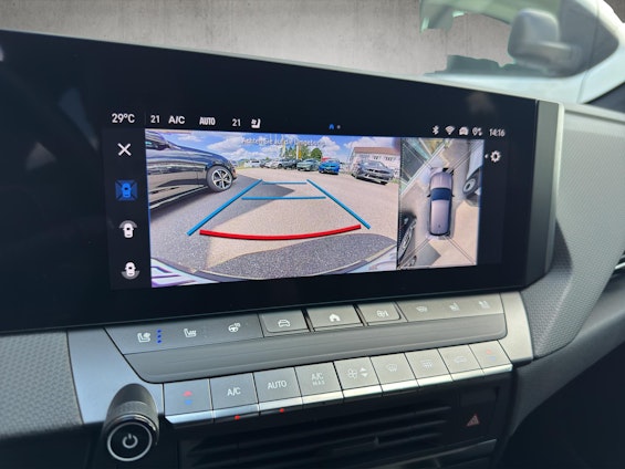 Vehicle image 15 Vehicle image 15