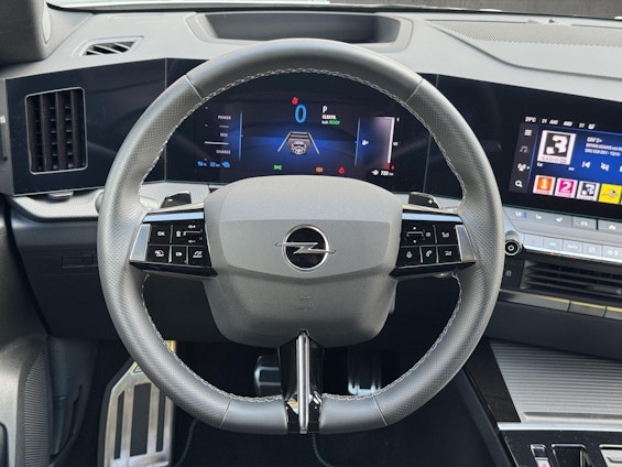 Vehicle image 13 Vehicle image 13