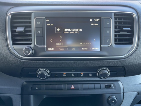 Vehicle image 11 Vehicle image 11