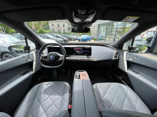 BMW i iX xDrive50 5