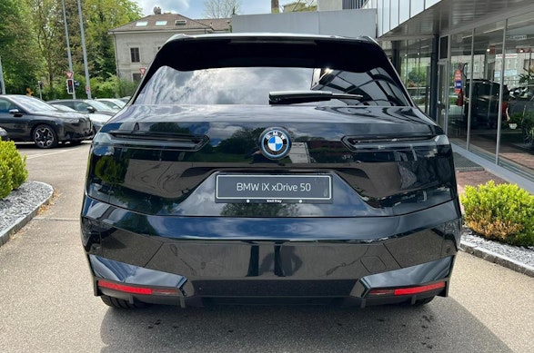 BMW i iX xDrive50 3