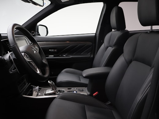 MITSUBISHI Outlander 2.4 PHEV Diamond 2