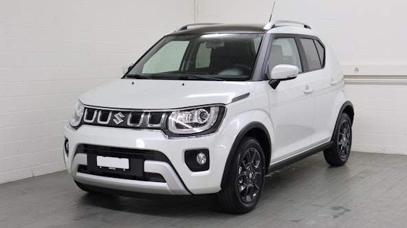 First vehicle image