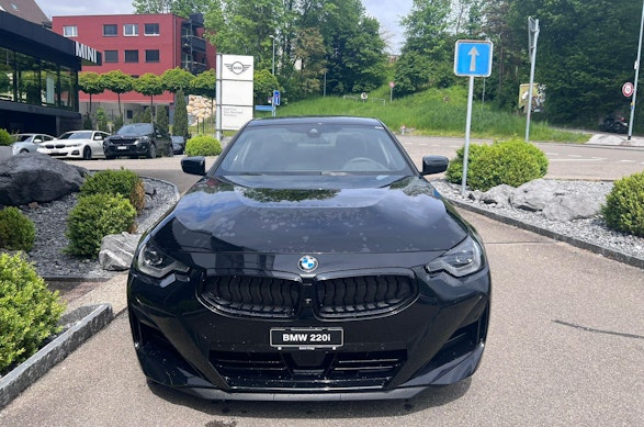 BMW 220i SAG Coupé 0
