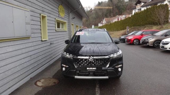 Vehicle image 4 Vehicle image 4