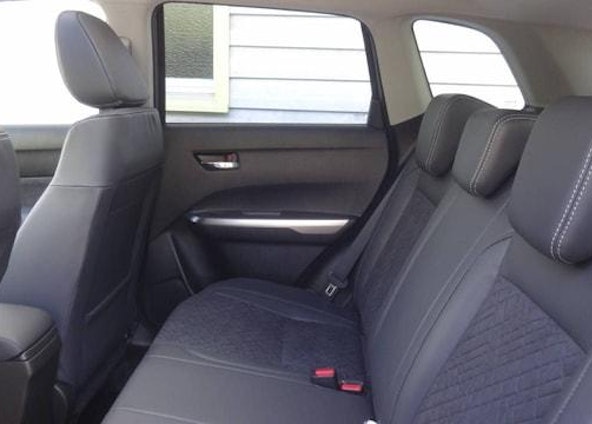 Vehicle image 9 Vehicle image 9