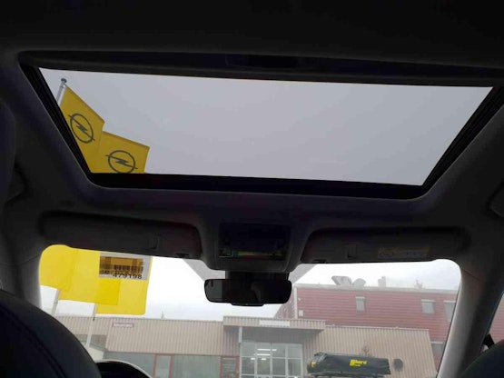 Vehicle image 14 Vehicle image 14