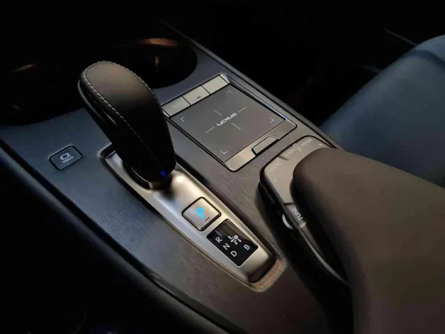 Lexus UX 300e Excellence elektrisch 54.3 kWh
