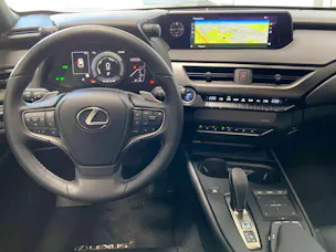 Lexus UX 300e Excellence elektrisch 54.3 kWh