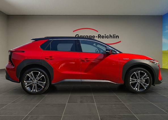 Vehicle image 5 Vehicle image 5