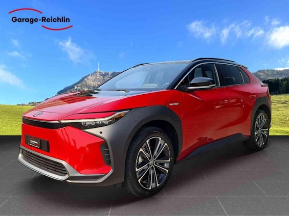 First vehicle image First vehicle image