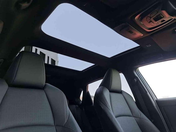 Vehicle image 19 Vehicle image 19