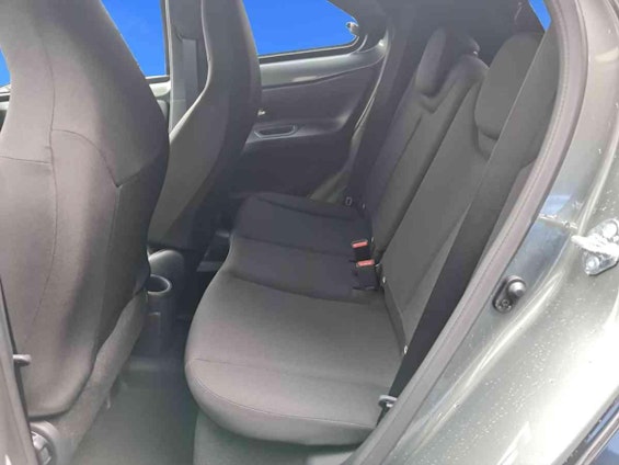 Vehicle image 16 Vehicle image 16