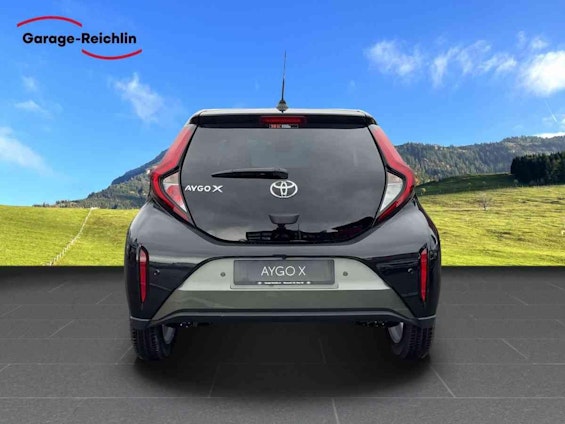 Vehicle image 3 Vehicle image 3