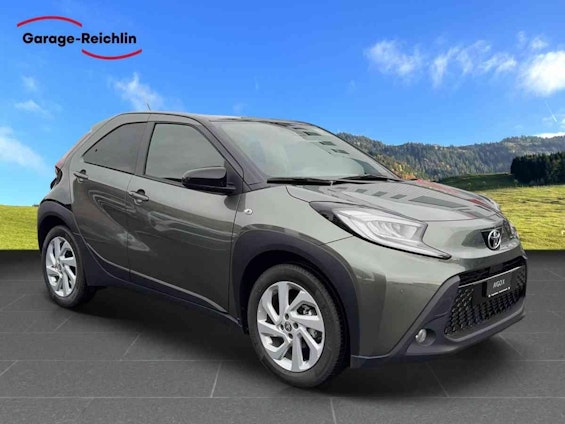 Vehicle image 6 Vehicle image 6