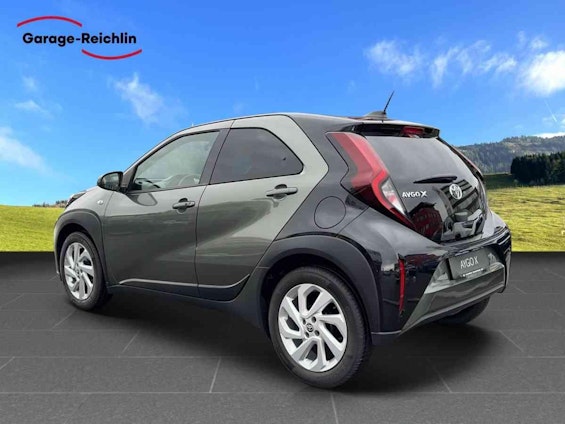 Vehicle image 2 Vehicle image 2