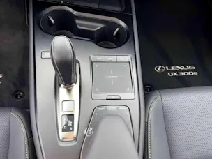 Lexus UX 300e Excellence elektrisch 54.3 kWh