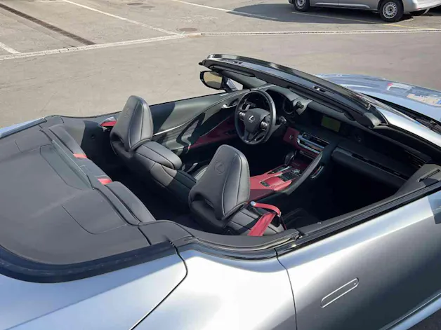 Lexus LC Cabriolet 500 Hokkaido
